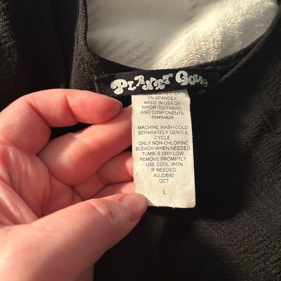 Dress - Picture 2 of 5